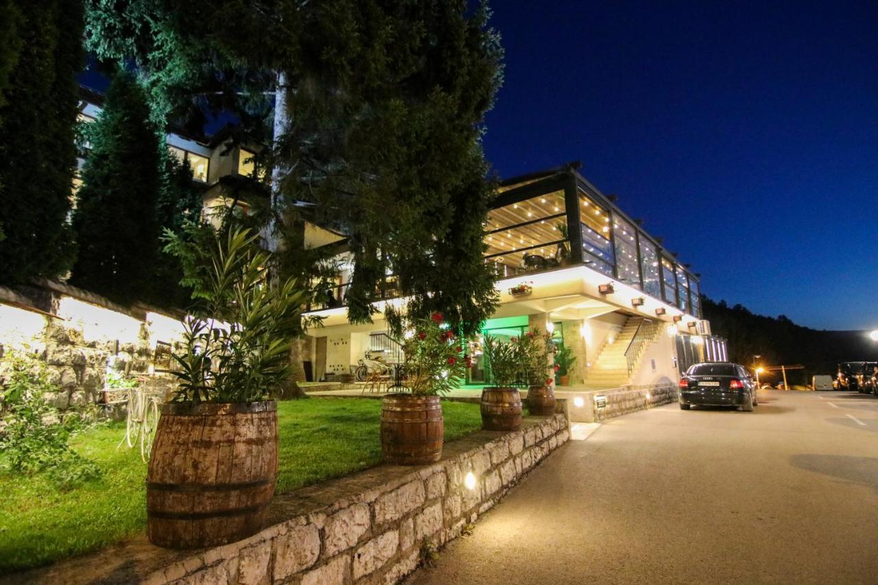 Hotel Happy Dimitrovgrad Exteriér fotografie