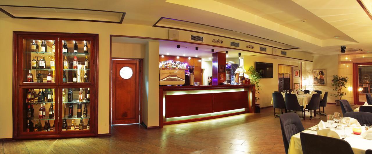 Hotel Happy Dimitrovgrad Exteriér fotografie